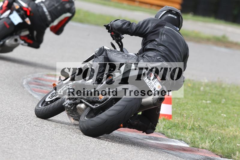 /Archiv-2025/10 23.04.2025 Cornu Master School ADR/rot-rouge/40